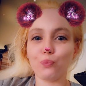 Meet your Posher, Carrie